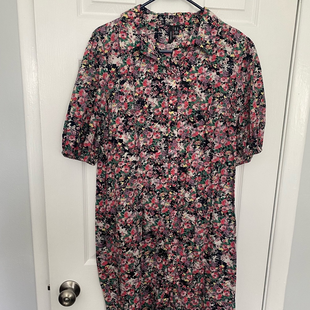 VeroModa puffy sleeve button down floral dress size XL